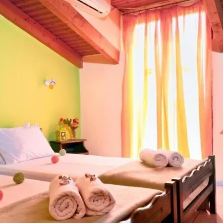 Elena's 2* Kalamaki (Zakynthos)