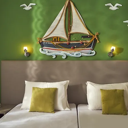 Hotel Elena's 2*
